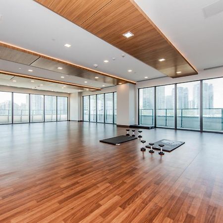 Condo In Parklawn & Lake Shore With Free Parking Close To Airport Торонто Екстериор снимка