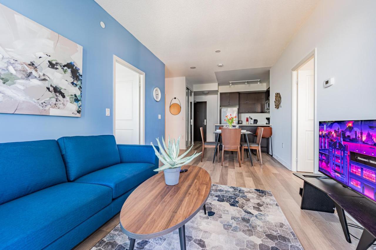 Condo In Parklawn & Lake Shore With Free Parking Close To Airport Торонто Екстериор снимка
