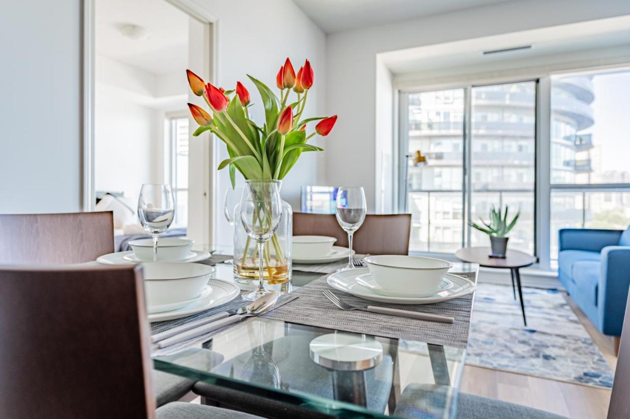 Condo In Parklawn & Lake Shore With Free Parking Close To Airport Торонто Екстериор снимка